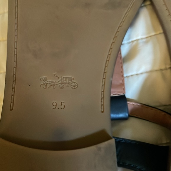 Flat coach flip flop sandals with dust bag and box leather 9.5 - Picture 9 of 9